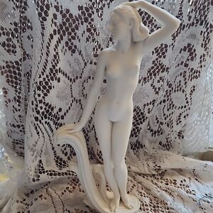 MCM Made In Italy Signed A. Giannelli Marble Composite Figural 'Aphrodite'